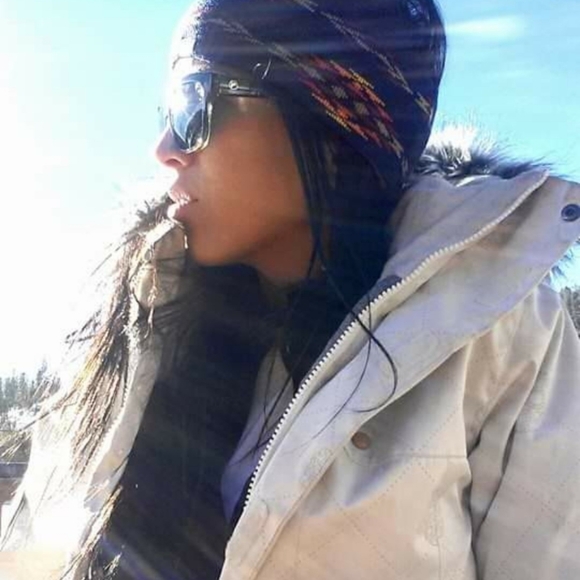 🪻HELLO!!! 🌷Meet your Posher, Kelly - Picture 4 of 4